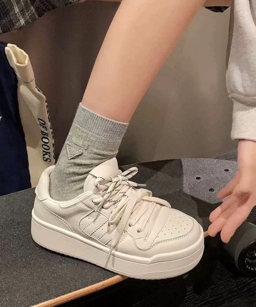 CANVAS+(キャンバスプラス)の「【CANVAS+】ダブルカラーシューレース厚底スニーカー(スニーカー・レディース・キャメル/ホワイト・23.5/24/24.5/23)」の15枚目の写真