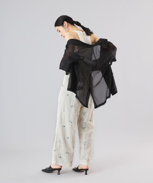 Muscat（マスカット）の「フラワーエンブロイダリーツータックワイドパンツ（その他パンツ・レディース・ブラック/サンドベージュ・F）」の18枚目の写真