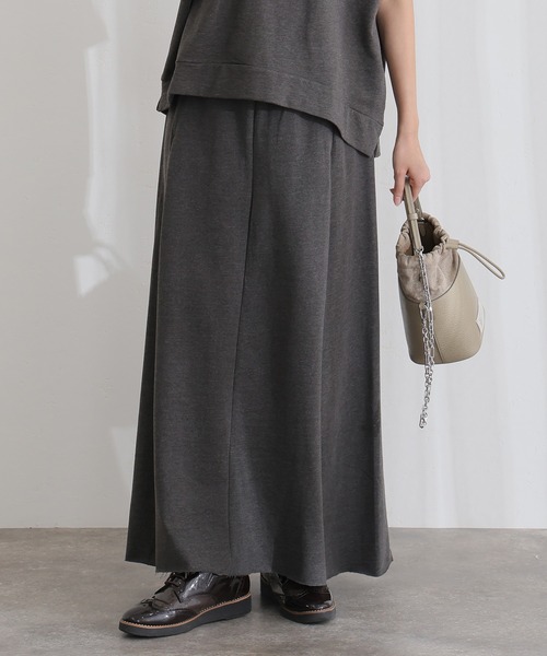 ElegChic（エレグシック）の「ミニ裏毛裾切りっぱなしフレアスカート（スカート・レディース・ブラック/ライトベージュ/ライトグレー/グレー系1/チャコール・M/XL/4L）」の4枚目の写真