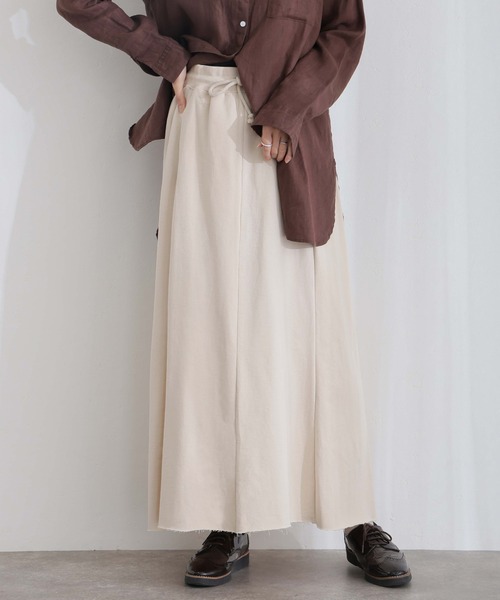 ElegChic（エレグシック）の「ミニ裏毛裾切りっぱなしフレアスカート（スカート・レディース・ブラック/ライトベージュ/ライトグレー/グレー系1/チャコール・M/XL/4L）」の16枚目の写真