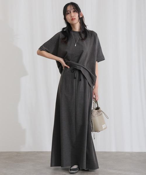 ElegChic（エレグシック）の「ミニ裏毛裾切りっぱなしフレアスカート（スカート・レディース・ブラック/ライトベージュ/ライトグレー/グレー系1/チャコール・M/XL/4L）」の18枚目の写真