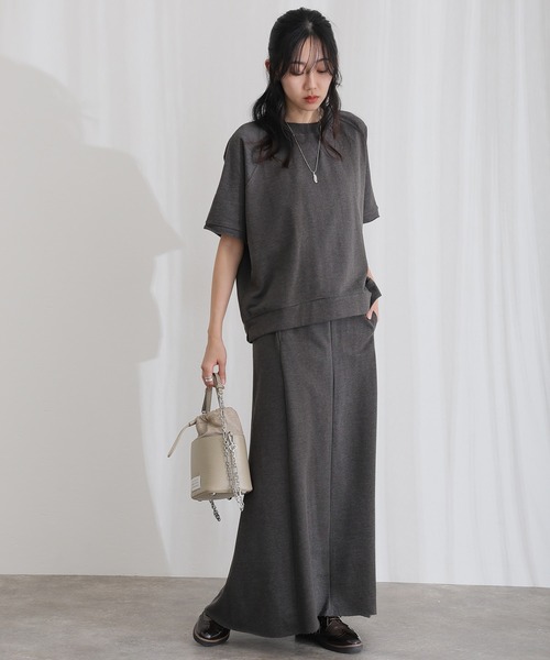 ElegChic（エレグシック）の「ミニ裏毛裾切りっぱなしフレアスカート（スカート・レディース・ブラック/ライトベージュ/ライトグレー/グレー系1/チャコール・M/XL/4L）」の20枚目の写真