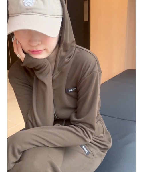 スナイデル　UVカットパンツ　シルバー SNIDEL パンツ UVカットパンツ/ウォッシャブル レディース