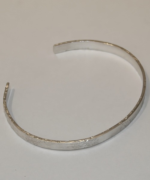 STUDIOUS（ステュディオス）の「【gift hand】Sv 4.5×1.2 bangle（バングル/リストバンド・メンズ・シルバー・FREE）」の3枚目の写真