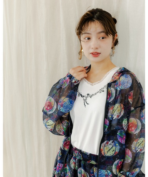 ScoLar(スカラー)の「152610:花蝶ネコネックレス柄タンク(タンクトップ・レディース・オフホワイト/ブラック/グリーン/ピンク・M)」の18枚目の写真