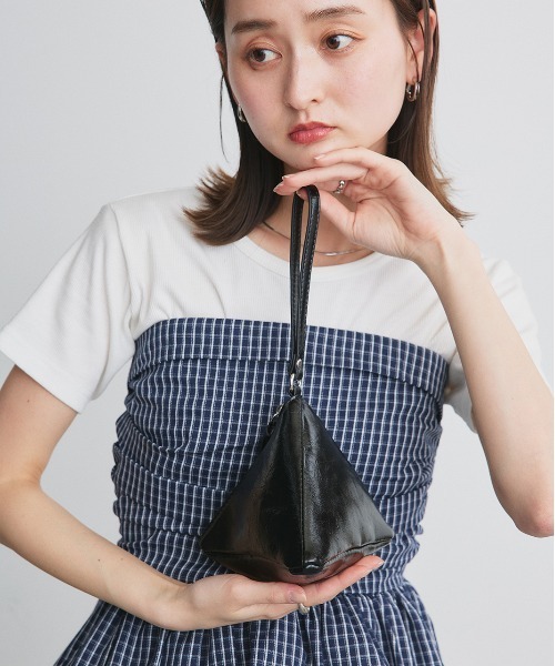 ad thie(アドティエ)の「トライアングル ミニハンドバッグ(ハンドバッグ・レディース・ベージュ/ブラック/ライトパープル/ブラック系その他/オフホワイト/ホワイト系その他・FREE)」の18枚目の写真
