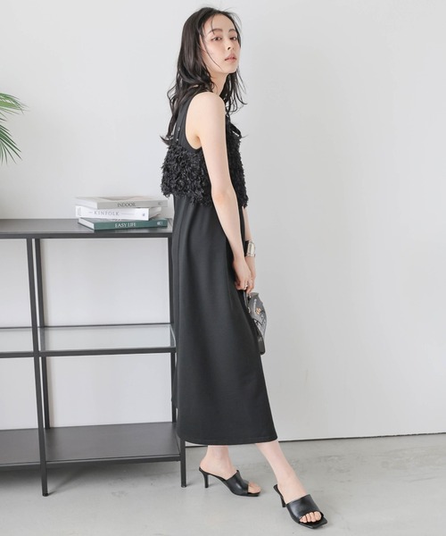 AMELY(エミリー)の「フェザーフリンジビスチェ+ワンピース セットアップ(ワンピース・レディース・ネイビー/ブラック/グレー・フリー)」の15枚目の写真