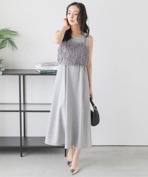 AMELY(エミリー)の「フェザーフリンジビスチェ+ワンピース セットアップ(ワンピース・レディース・ネイビー/ブラック/グレー・フリー)」の16枚目の写真