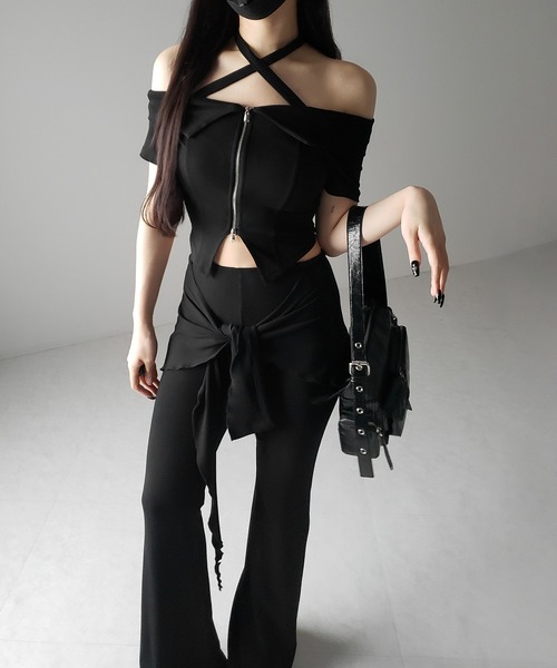 me+em select(ミームセレクト)の「【 3color 】ダブルジップクロスネックオフショルTシャツ / double zip cross neck off shoulder T-shirt(Tシャツ/カットソー・レディース・ブラック/グレー/ホワイト・FREE)」の17枚目の写真