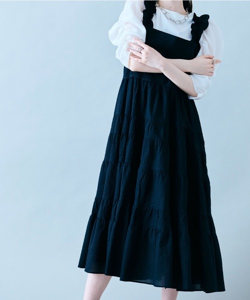 Audie a Muses(オーディアミューズ)の「異素材ボリュームスリーブカットソー(Tシャツ/カットソー・レディース・ブラック/オフホワイト・38/42)」の4枚目の写真