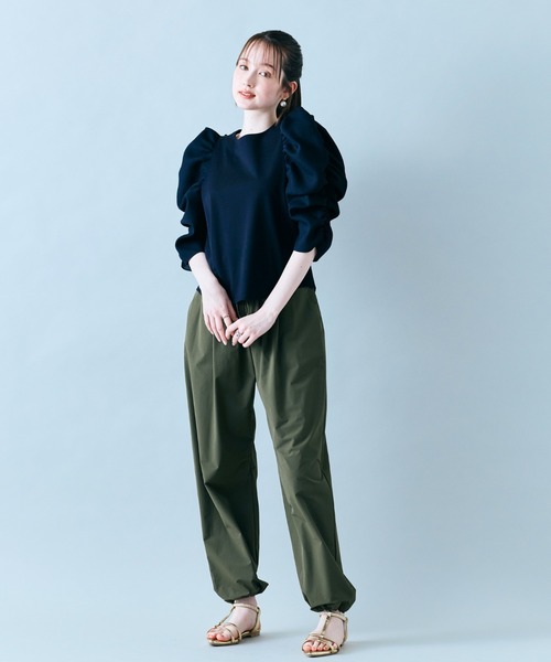 Audie a Muses(オーディアミューズ)の「異素材ボリュームスリーブカットソー(Tシャツ/カットソー・レディース・ブラック/オフホワイト・38/42)」の14枚目の写真