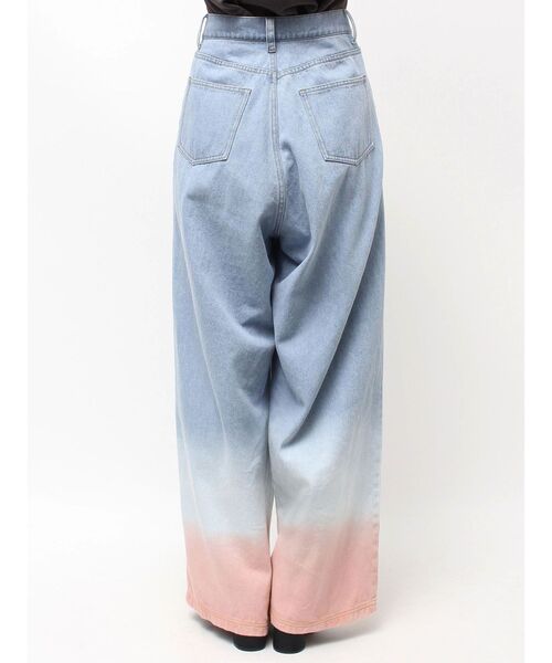 CALNAMUR（カルナムール）の「グラデーションデニムパンツ（デニムパンツ・レディース・ライトブルー/グレー・SMALL/MEDIUM）」の15枚目の写真