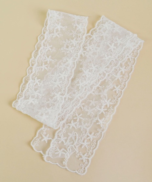 LA MUe（ラミュー）の「【LA MUE】ロングレースチョーカー（チョーカー・レディース・ホワイト/ホワイト系その他/ブラック系その他/ホワイト系その他2/ブラック系その他2/ブラック・FREE）」の2枚目の写真