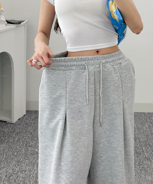 VIVID LADY(ビビッドレディー)の「バミューダ ワイド スウェットパンツ(スウェットパンツ・レディース・ブラック/グレー/ライトグレー・FREE)」の15枚目の写真