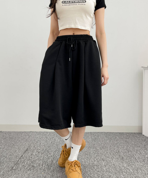 VIVID LADY(ビビッドレディー)の「バミューダ ワイド スウェットパンツ(スウェットパンツ・レディース・ブラック/グレー/ライトグレー・FREE)」の7枚目の写真