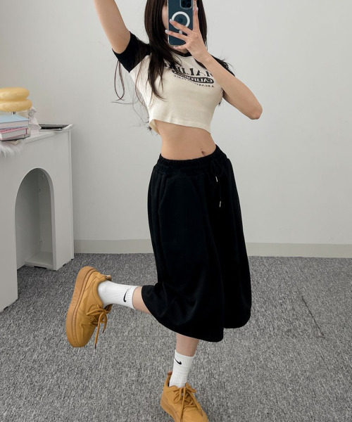 VIVID LADY(ビビッドレディー)の「バミューダ ワイド スウェットパンツ(スウェットパンツ・レディース・ブラック/グレー/ライトグレー・FREE)」の16枚目の写真