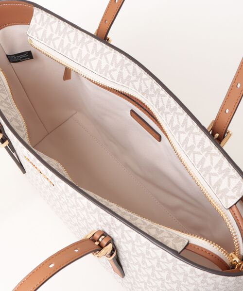 MICHAEL KORS(マイケルコース)の「QUINN レザー トップジップ トート ミディアム - MKシグネチャー(トートバッグ・レディース・ホワイト系その他・FREE)」の6枚目の写真
