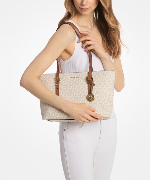 MICHAEL KORS(マイケルコース)の「QUINN レザー トップジップ トート ミディアム - MKシグネチャー(トートバッグ・レディース・ホワイト系その他・FREE)」の2枚目の写真