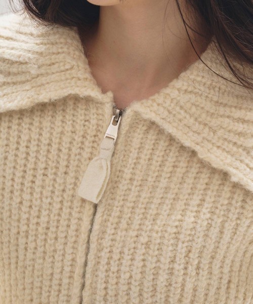 TODAYFUL（トゥデイフル）の「TODAYFUL　Square Collar Cardigan スクエアカラーカーディガン/12520316（カーディガン/ボレロ・レディース・オートミール/キナリ・38）」の4枚目の写真