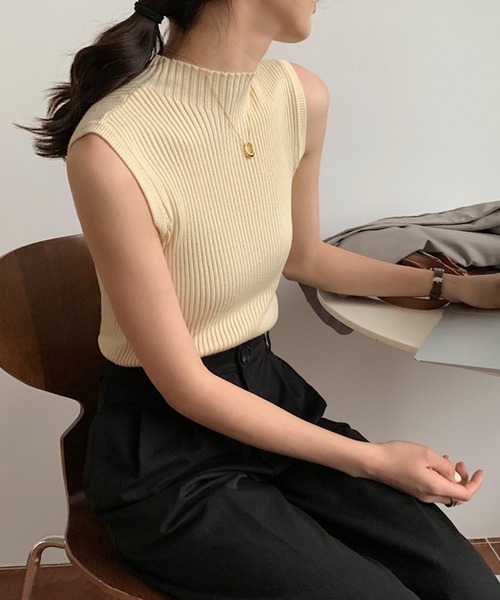 VIBGYOR（ヴィブジョー）の「urbanfemine./ノースリーブニット U7037（ニット/セーター・レディース・ブラック/イエロー/ホワイト/グリーン/グレー/ベージュ・FREE）」の14枚目の写真