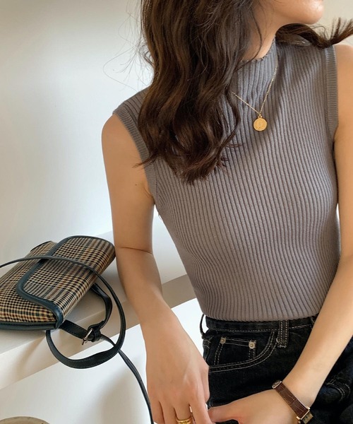 VIBGYOR（ヴィブジョー）の「urbanfemine./ノースリーブニット U7037（ニット/セーター・レディース・ブラック/イエロー/ホワイト/グリーン/グレー/ベージュ・FREE）」の22枚目の写真