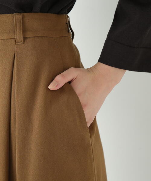 human woman（ヒューマンウーマン）の「◆コットンガスボイルバラシャタックスカーチョ（その他パンツ・レディース・ネイビー/ベージュ系その他・SMALL/MEDIUM）」の5枚目の写真