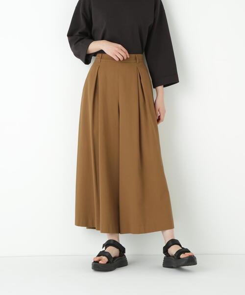 human woman（ヒューマンウーマン）の「◆コットンガスボイルバラシャタックスカーチョ（その他パンツ・レディース・ネイビー/ベージュ系その他・SMALL/MEDIUM）」の2枚目の写真