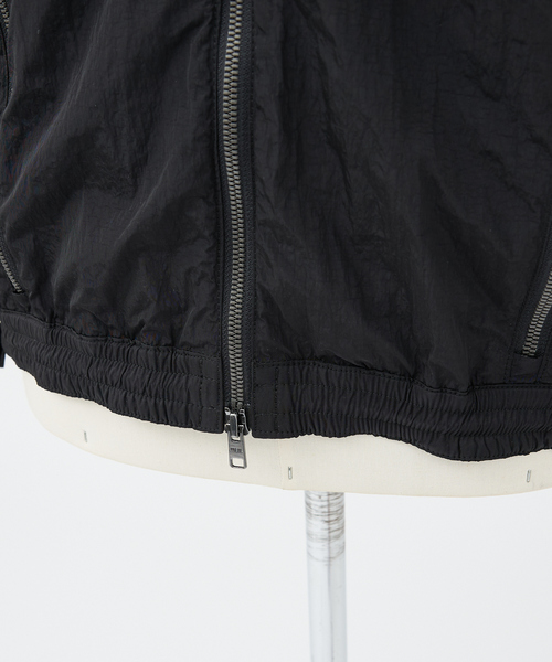 5351 POUR LES HOMMES（ゴーサンゴーイチプールオム）の「【セットアップ対応 / 軽量】パラシュート ジップフーディー / ブルゾン（ブルゾン・メンズ・グレー/ブラック・44/46/48/50）」の8枚目の写真