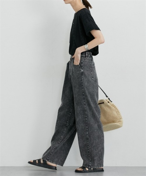 nissen（ニッセン）の「きれいめカーブデニムパンツ（デニムパンツ・レディース・ケミカルウォッシュ/ブラック/インディゴブルー・M/L）」の6枚目の写真