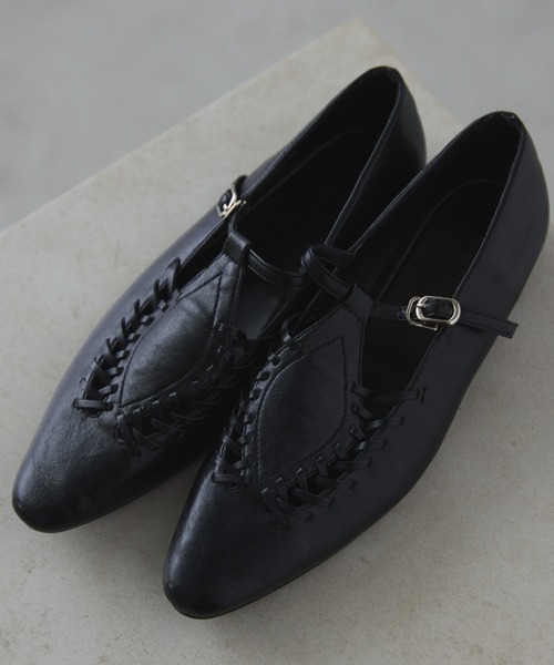 Libra Cue(リブラ キュー)の「Tストラップレースアップシューズ(パンプス・レディース・ブラック・LARGE/MEDIUM/SMALL)」の2枚目の写真