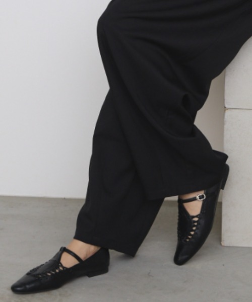 Libra Cue(リブラ キュー)の「Tストラップレースアップシューズ(パンプス・レディース・ブラック・LARGE/MEDIUM/SMALL)」の4枚目の写真