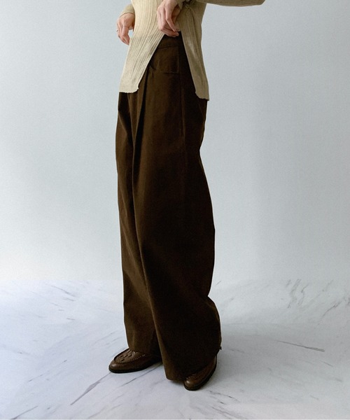 on:nue（オンニュ）の「【on:nue】[着用動画あり！/5色展開/3サイズ展開]  ワンタックツイルパンツ /2025 AW COLLECTION（その他パンツ・レディース・ブラウン/ベージュ/ライトグレー/ネイビー/グレー・MEDIUM/SMALL/LARGE）」の6枚目の写真