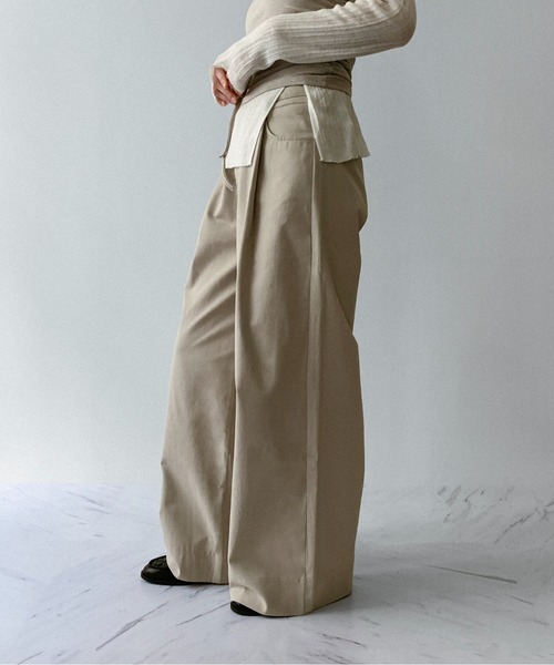 on:nue（オンニュ）の「【on:nue】[着用動画あり！/5色展開/3サイズ展開]  ワンタックツイルパンツ /2025 AW COLLECTION（その他パンツ・レディース・ブラウン/ベージュ/ライトグレー/ネイビー/グレー・MEDIUM/SMALL/LARGE）」の12枚目の写真