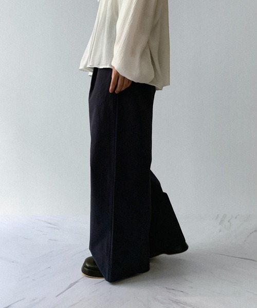 on:nue（オンニュ）の「【on:nue】[着用動画あり！/5色展開/3サイズ展開]  ワンタックツイルパンツ /2025 AW COLLECTION（その他パンツ・レディース・ブラウン/ベージュ/ライトグレー/ネイビー/グレー・MEDIUM/SMALL/LARGE）」の21枚目の写真