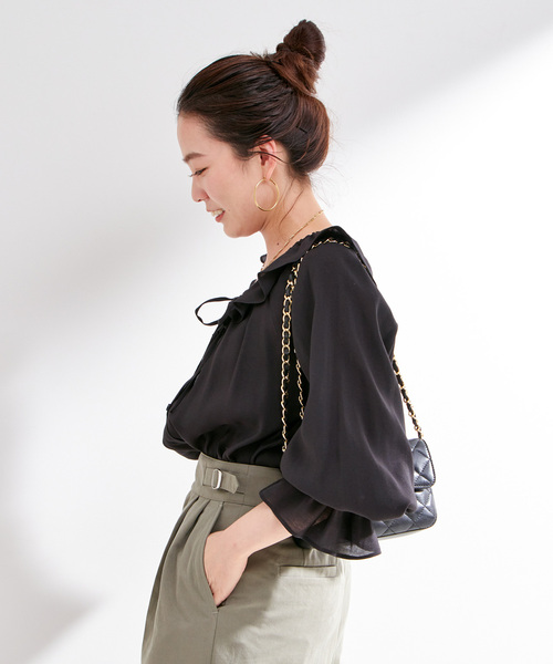 B.C STOCK（ベーセーストック）の「手洗い可 / フリルカラーブラウス（シャツ/ブラウス・レディース・ブラック/イエロー・FREE）」の7枚目の写真