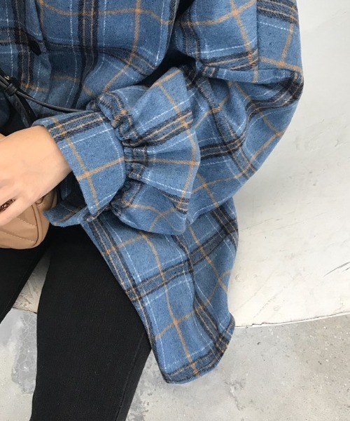 cammie(キャミー)の「チェックオーバーサイズ起毛シャツ(シャツ/ブラウス・レディース・ベージュ/ブルー・LARGE/MEDIUM)」の10枚目の写真
