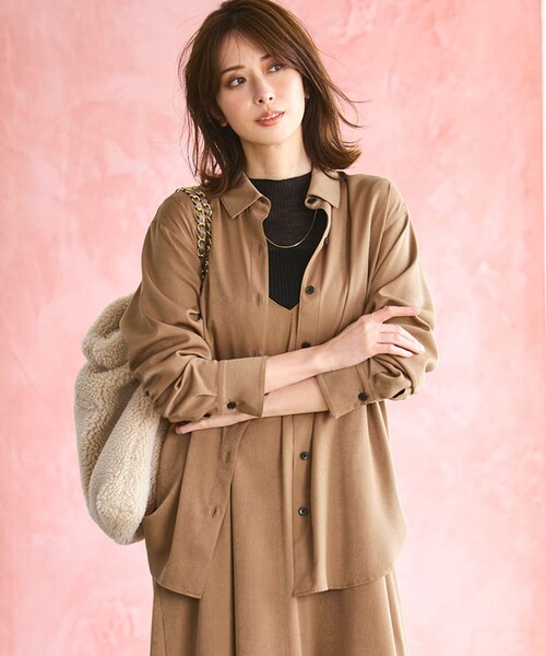 見上愛さん着用/Oggi10月号掲載/洗える】スエーディーサテン シャツ