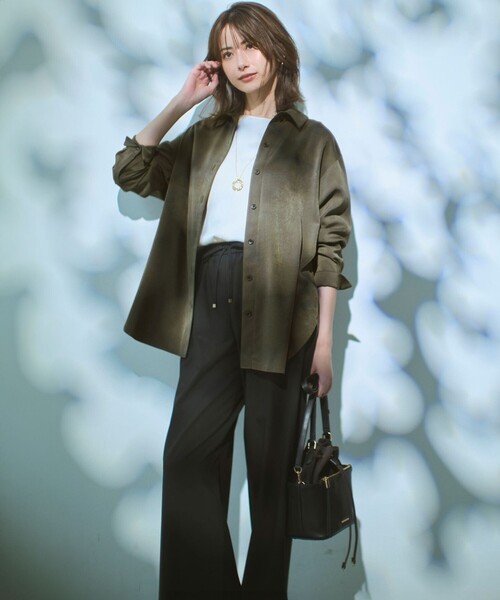 見上愛さん着用/Oggi10月号掲載/洗える】スエーディーサテン シャツ