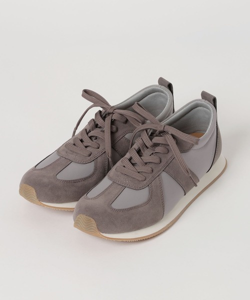 GLOBAL WORK（グローバルワーク）の「エアかるクラシックスニーカー/577724（スニーカー・レディース・ベージュ/アイボリー/ブラック/グレー/グレー系その他/ネイビー・M(23.5cm)/L(24.5cm)）」の2枚目の写真