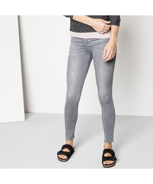 BIRKENSTOCK(ビルケンシュトック)の「【公式】ビルケンシュトック Arizona Shearling/アリゾナ シアリング スエードレザー(サンダル・メンズ・ブラック・23cm【ナロー幅】/22.5cm【ナロー幅】/25cm【ナロー幅】/24.5cm【ナロー幅】)」の8枚目の写真