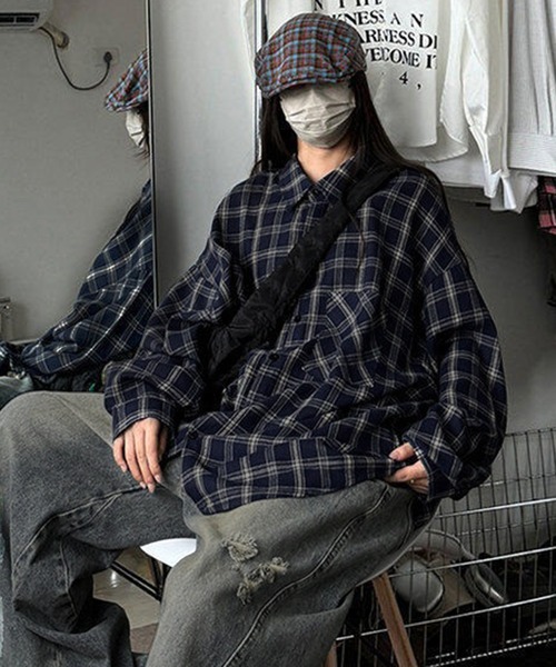 VIBGYOR（ヴィブジョー）の「ユニセックス ルーズチェックシャツ/韓国 ストリート(CZ)（シャツ/ブラウス・レディース・ブラウン/レッド/ブルー/グリーン・MEDIUM/LARGE）」の4枚目の写真