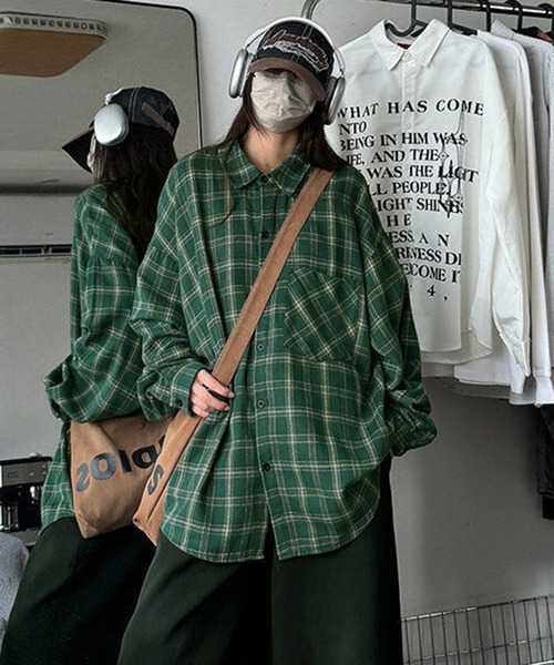 VIBGYOR（ヴィブジョー）の「ユニセックス ルーズチェックシャツ/韓国 ストリート(CZ)（シャツ/ブラウス・レディース・ブラウン/レッド/ブルー/グリーン・MEDIUM/LARGE）」の3枚目の写真