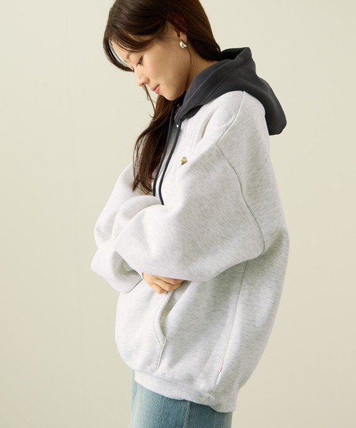 Red Cap Girl(レッドキャプガール)の「REDCAPGIRL×DOMDOM 裏起毛配色フーディー(パーカー・メンズ・ブラック/アッシュグレー/グリーン・M/XL/L)」の15枚目の写真