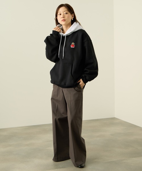 Red Cap Girl(レッドキャプガール)の「REDCAPGIRL×DOMDOM 裏起毛配色フーディー(パーカー・メンズ・ブラック/アッシュグレー/グリーン・M/XL/L)」の20枚目の写真
