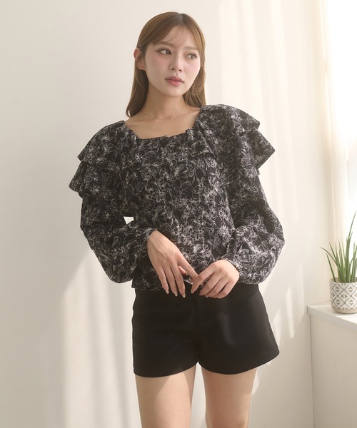Ambre Neige（アンブルネージュ）の「shoulder ribbon flill blouse / ショルダーリボンフリルブラウス（シャツ/ブラウス・レディース・ブラック系その他/オフホワイト/ブラック・FREE）」の6枚目の写真