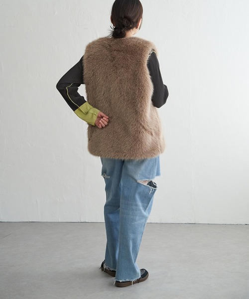 VENCEEXCHANGE（ヴァンスエクスチェンジ）の「シャギーファーベスト（ベスト・レディース・グレー/モカ/ベージュ・FREE）」の16枚目の写真