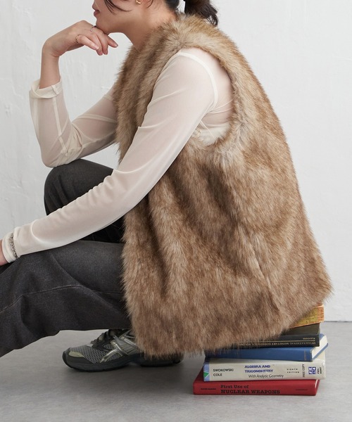 VENCEEXCHANGE（ヴァンスエクスチェンジ）の「シャギーファーベスト（ベスト・レディース・グレー/モカ/ベージュ・FREE）」の17枚目の写真