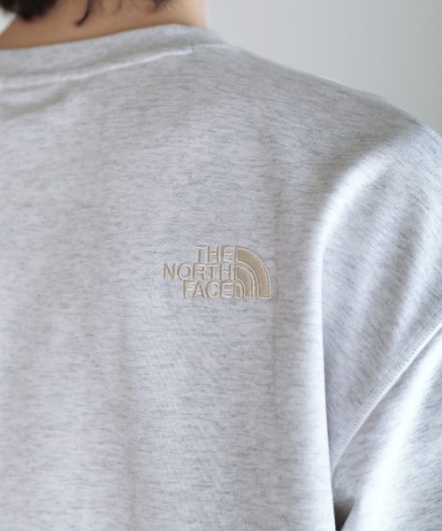 THE NORTH FACE（ザノースフェイス）の「THE NORTH FACE 国内未発売ベーシック コットン ワンポイント ロゴ スウェットM'S CORE SWEATSHIRTS（スウェット・メンズ・シルバー/ラベンダー/クリーム/ブラック・XL/L/M/S）」の10枚目の写真