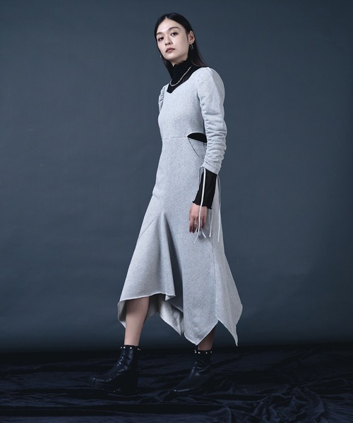 Ellno de Mavie（エルノデメヴィ）の「2wayラメスウェットカットアウトワンピース（ワンピース・レディース・ブラック/グレー・FREE）」の17枚目の写真