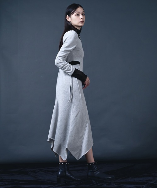 Ellno de Mavie（エルノデメヴィ）の「2wayラメスウェットカットアウトワンピース（ワンピース・レディース・ブラック/グレー・FREE）」の15枚目の写真
